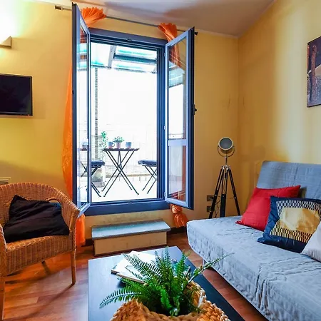 Cozy Attic In Navigli * ミラノ