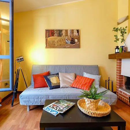 Cozy Attic In Navigli *
